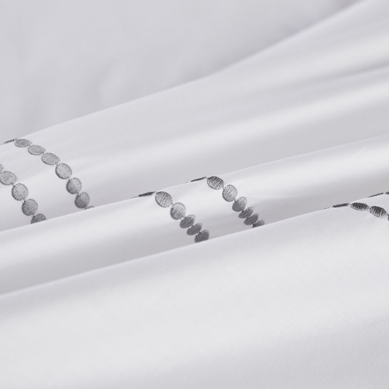 300TC gestippeld geborduurd beddengoed van 100% katoen 300TC gestippeld geborduurd beddengoed van 100% katoen