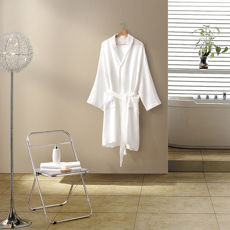 Dubbellaags gaaskatoen met sjaalkraag Hotelbadjas Dubbellaags gaaskatoen met sjaalkraag Hotelbadjas