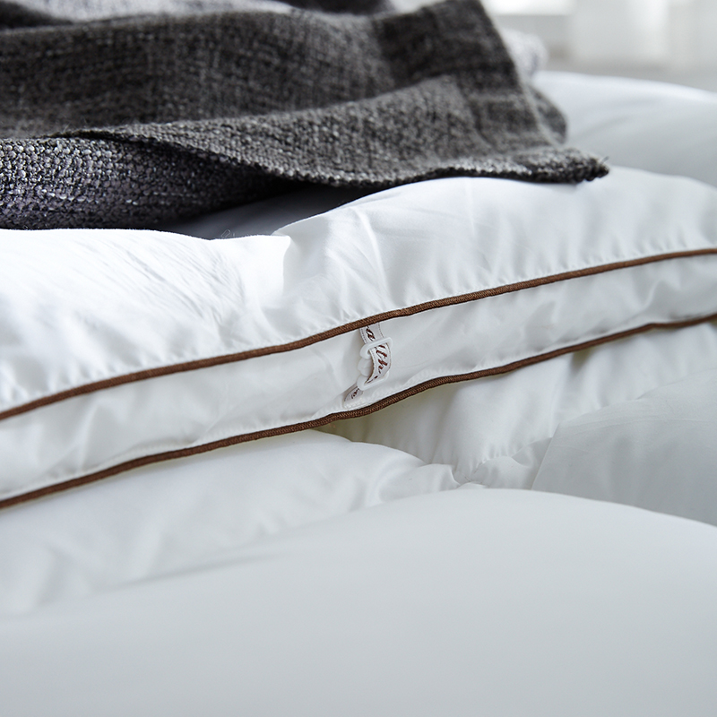 Eendendons Warm zacht dekbed met biezen 100% katoen Eendendons Warm zacht dekbed met biezen 100% katoen