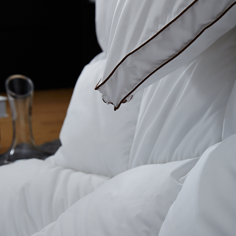 Eendendons Warm zacht dekbed met biezen 100% katoen Eendendons Warm zacht dekbed met biezen 100% katoen